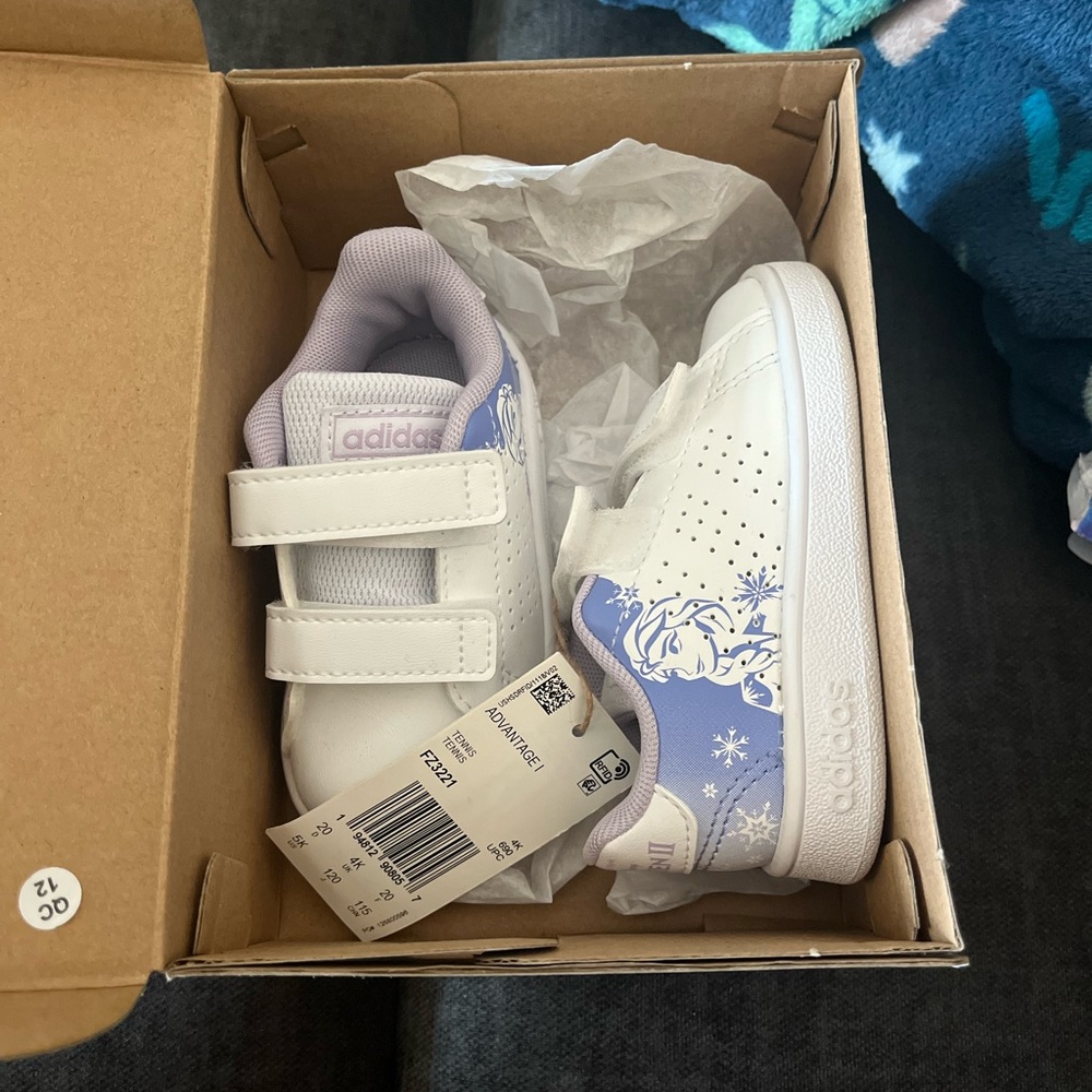 Disney Frozen 2 Adidas size 5 kids NWT